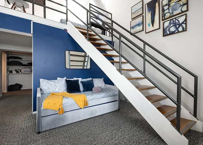 Vintage Downtown Penthouse, Gym & Balcony #6 Apartamento *